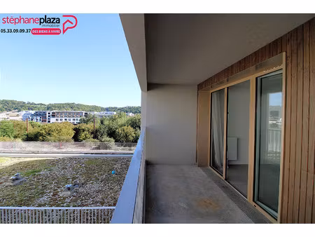 location appartement 3 pièces 68 m² à bordeaux (33100)