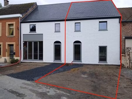 maison à vendre avec terrasse et 2 chambres   saint-symphorien (vbe49022)