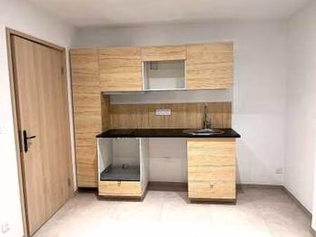 location appartement 2 pièces à la valette-du-var (83160) : à louer 2 pièces / 30m² la val
