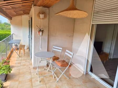 salernes ? charmant appartement traversant avec terrasse  balcon et cave