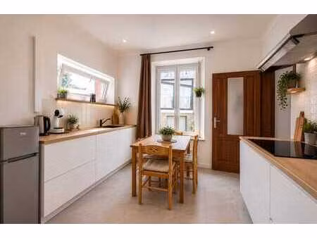 appartement 1 chambre avec terrasse – centre d’herbeumont