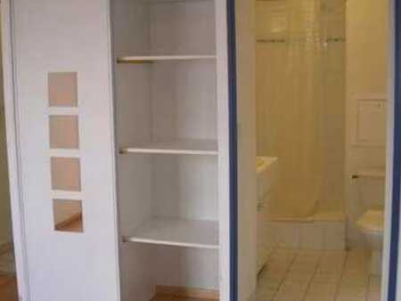 location appartement t1 à lyon 8e (69008) : à louer t1 / 20m² lyon 8e