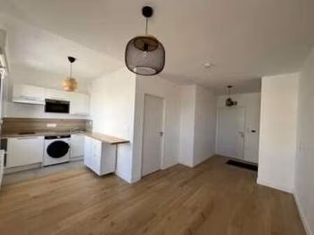 location appartement 2 pièces à nantes île de nantes (44000) : à louer 2 pièces / 36m² nan