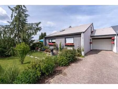 freylange (arlon) – superbe maison avec piscine chauffée sur
