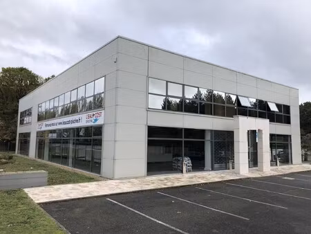location local professionnel 206m² olivet 45160