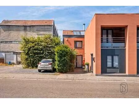 loft avec entrepôts à dottignies