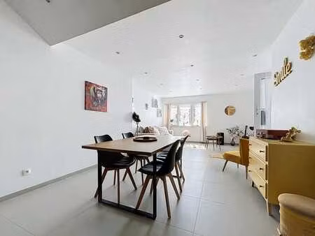 appart deux chambres avec terrasse de 98 m² - peb b - top si