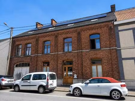 grande maison à rafraichir + garage et jardin