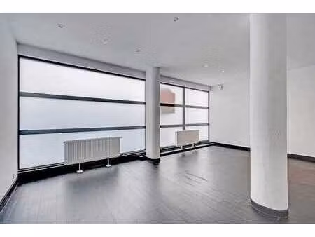 appartement 2 ch avec emplacement de parking! a decouvrir!