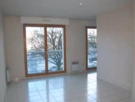 location appartement 2 pièces à nantes quartier chu (44000) : à louer 2 pièces / 47m² nant