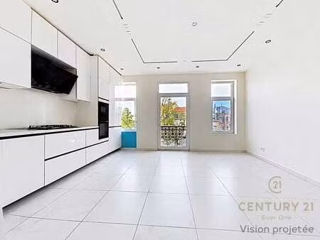 lumineux appartement avec vue dégagée