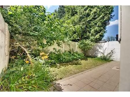 tomberg. rez 1ch/jardin/garage