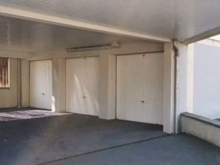 location garage box et parking à ploërmel (56800) : à louer / 12m² ploërmel