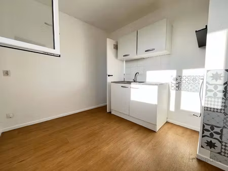 location appartement 2 pièces 43 m² à noyon (60400)