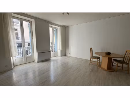 grand type 1 bis - hyper centre - 44.62m2 - rue de chambéry