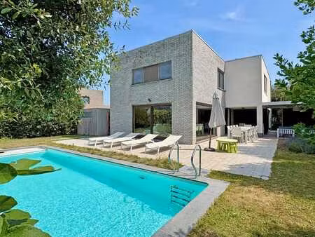 villa ensoleilée et moderne à oostduinerke.