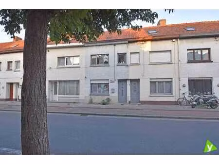 knusse gerenoveerde stadswoning met gunstige ligging in e...