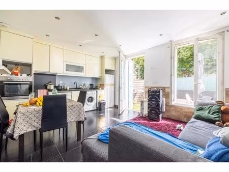 t2 37m² avec terrasse • proche des commodités