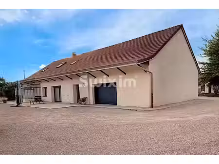 grande maison familiale moderne au deschaux