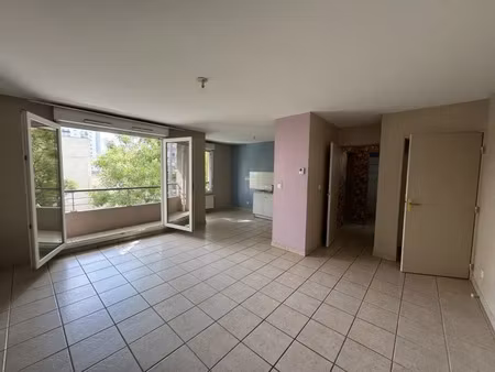 location appartement 2 pièces 47 m² à vénissieux (69200)