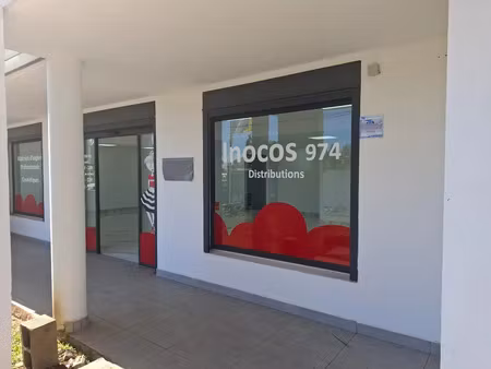 a louer : local commercial/professionnel a la possession