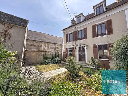 maison de charme décorée avec goût disposant de 3 chambres à vendre à esmans