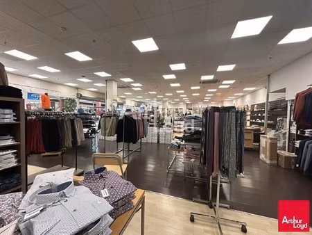 vente commerce villebarou 41000 400m²