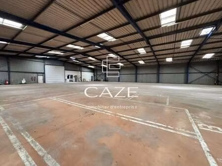 vente local d'activités 2 120 m²