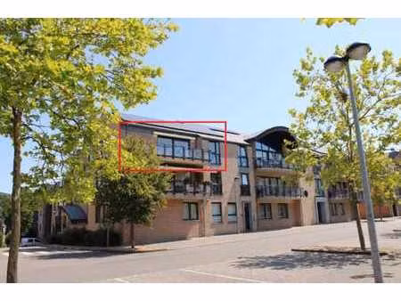 bel appartement 3ch situé dans le quartier calme des bruyère