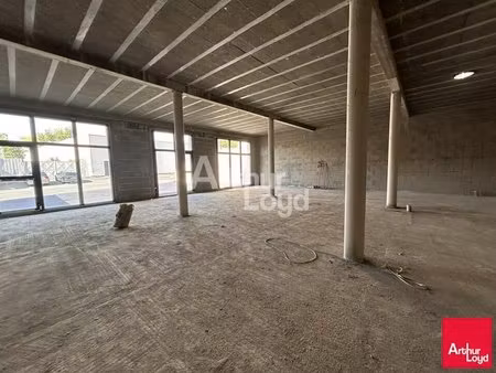 location commerce blois 41000 163m²