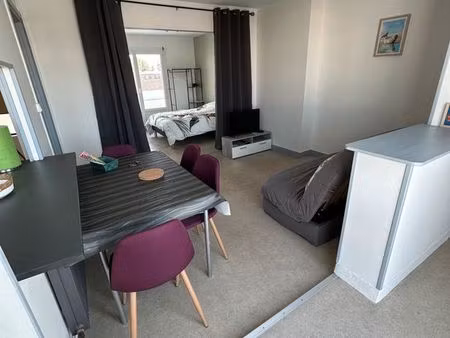 calais nord place d'arme grand studio meublé 36m² avec coin chambre libre de suite