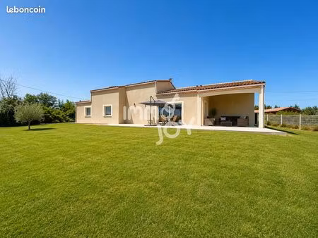 villa 5 pièces 166 m²