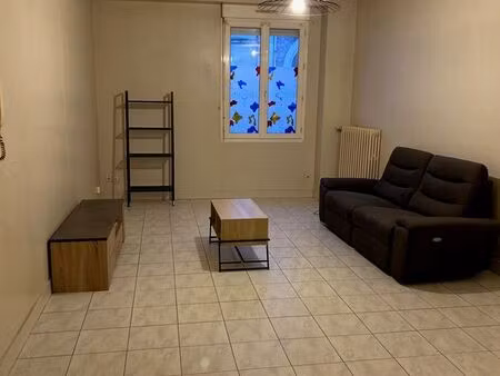 t2 meublé 42 m2 centre-ville