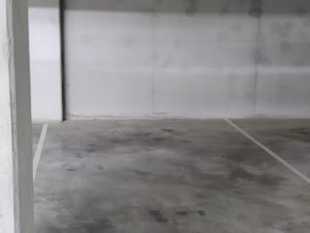 parking moto scooter sécurisé – la valette / avenue 83