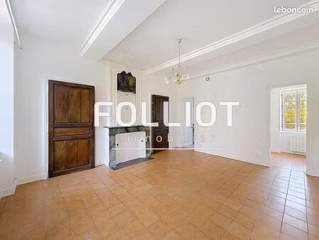studio 1 pièce 28 m²