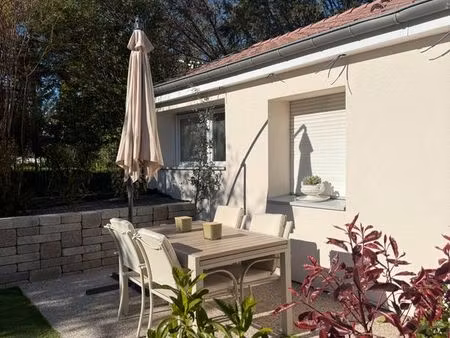 à louer centre ville de besançon (rue du chasnot) – maison entièrement rénovée de 60 m² av