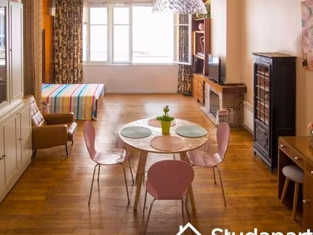appartement 1 pièce 50 m²