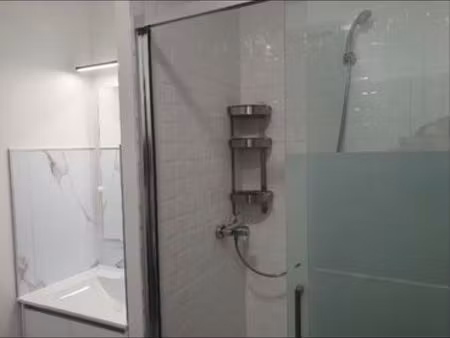 studio à louer fin août 760 avec agence