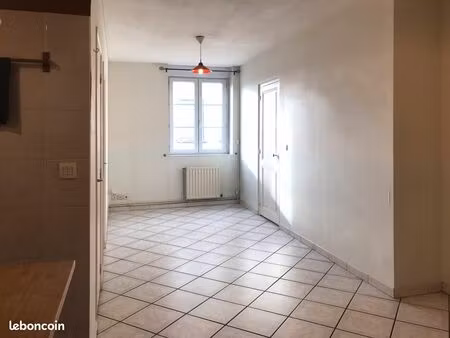 appartement t2 à trion
