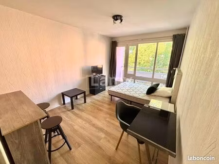 studio 1 pièce 23 m²