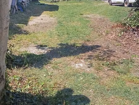 terrain 230 m2