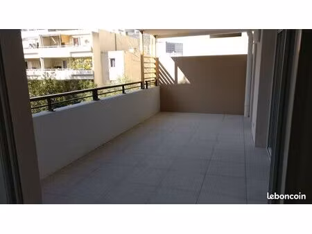 t2 45m2 avec grande terrasse