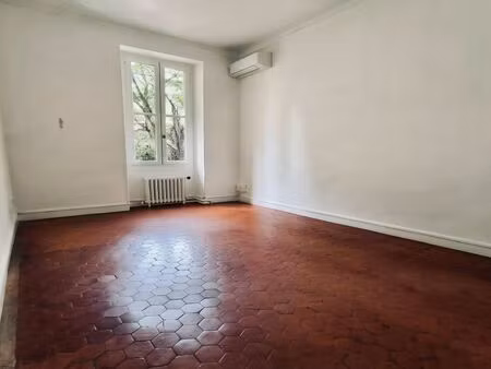 location bureau de 14m² - bd longchamp - cabinet médical et paramédical