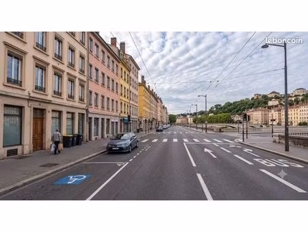 bureaux 133 m²