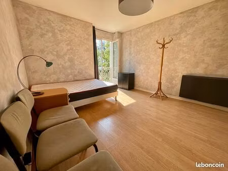 studio 1 pièce 25 m²