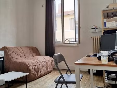 studio quartier monplaisir lumière