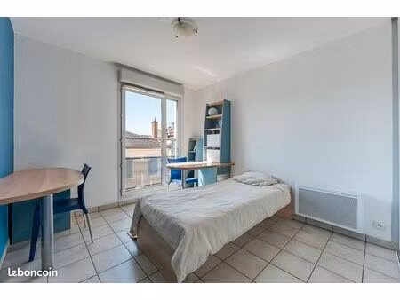 studio 1 pièce 19 m²