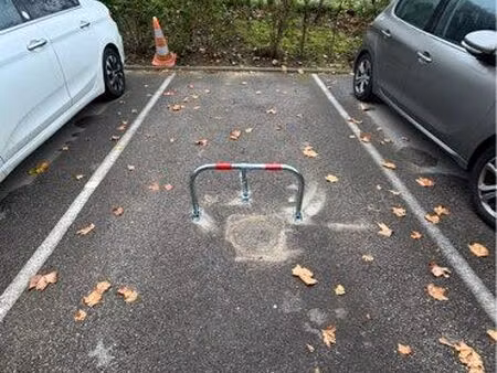 place parking francheville - avenue de la table de pierre