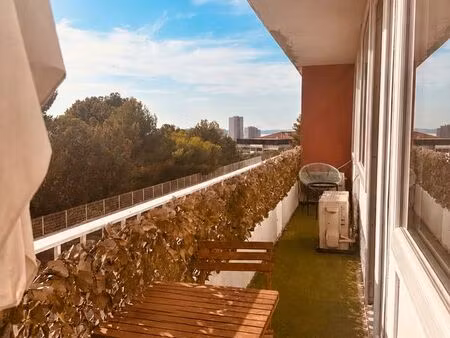 superbe appartement rénové avec balcon 13009