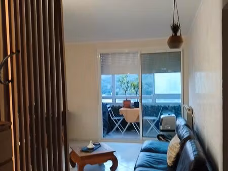 appartement t3 de 65 m² avec balcon et parking